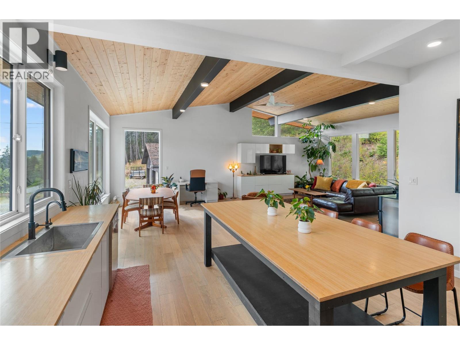 8250 Sun Valley Road