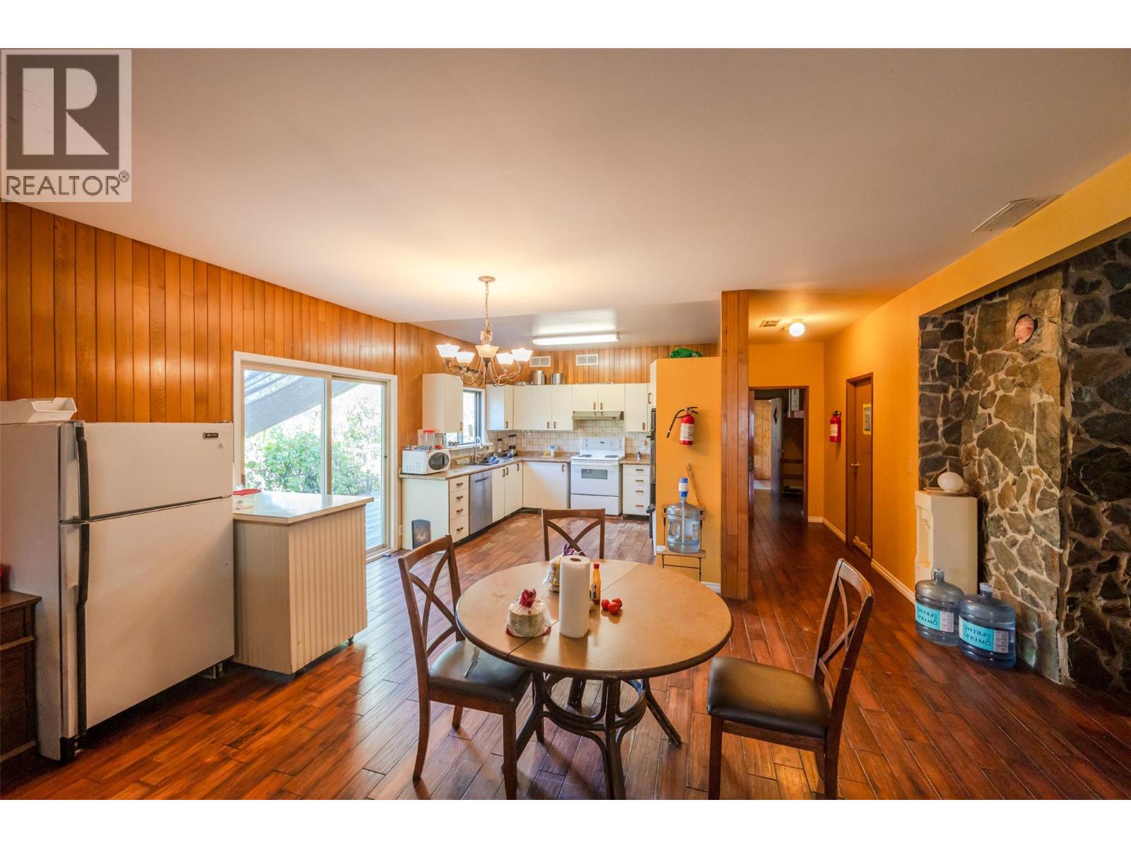 1002/963 Highway 3