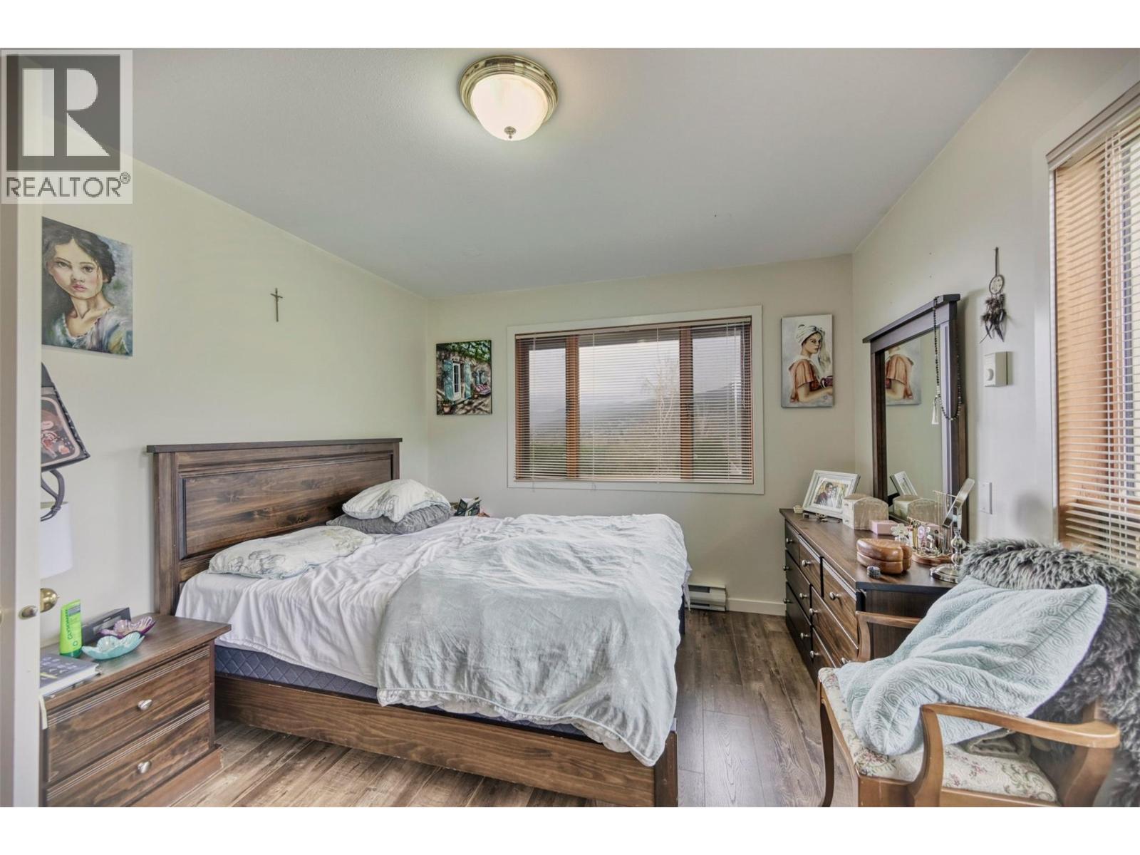 1282 Corbishley Avenue