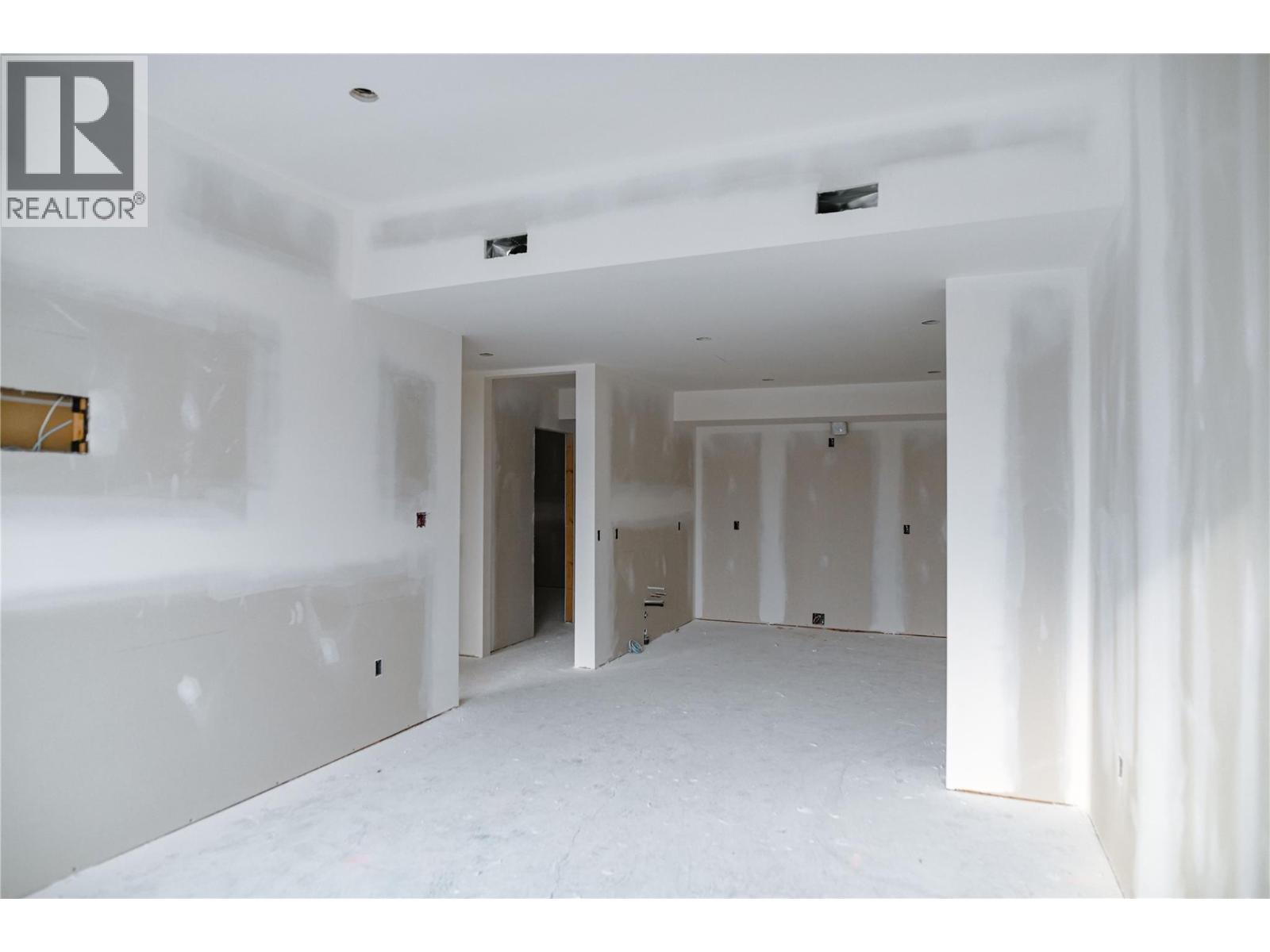 1096 Antler Drive