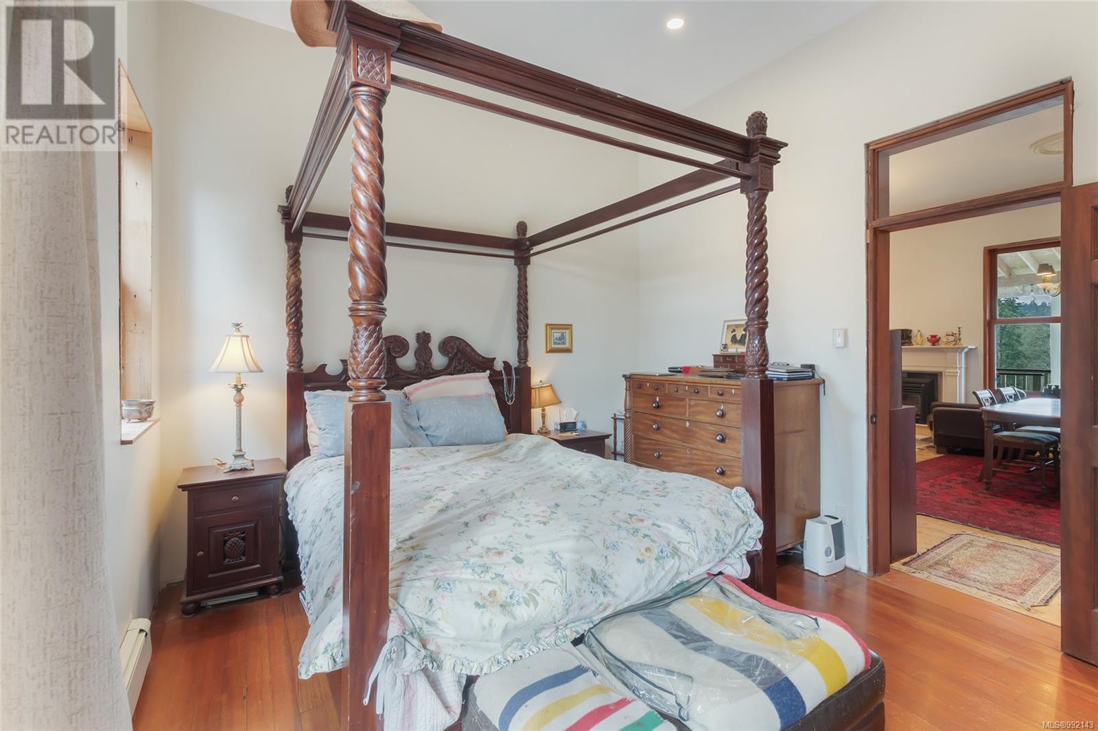 2300 East Wellington Rd