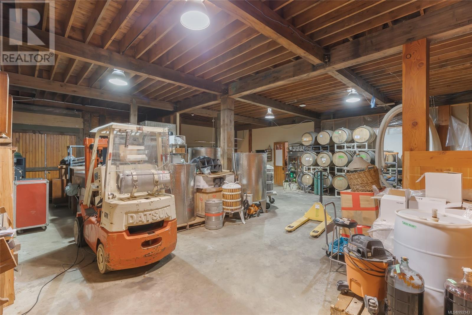 2300 East Wellington Rd