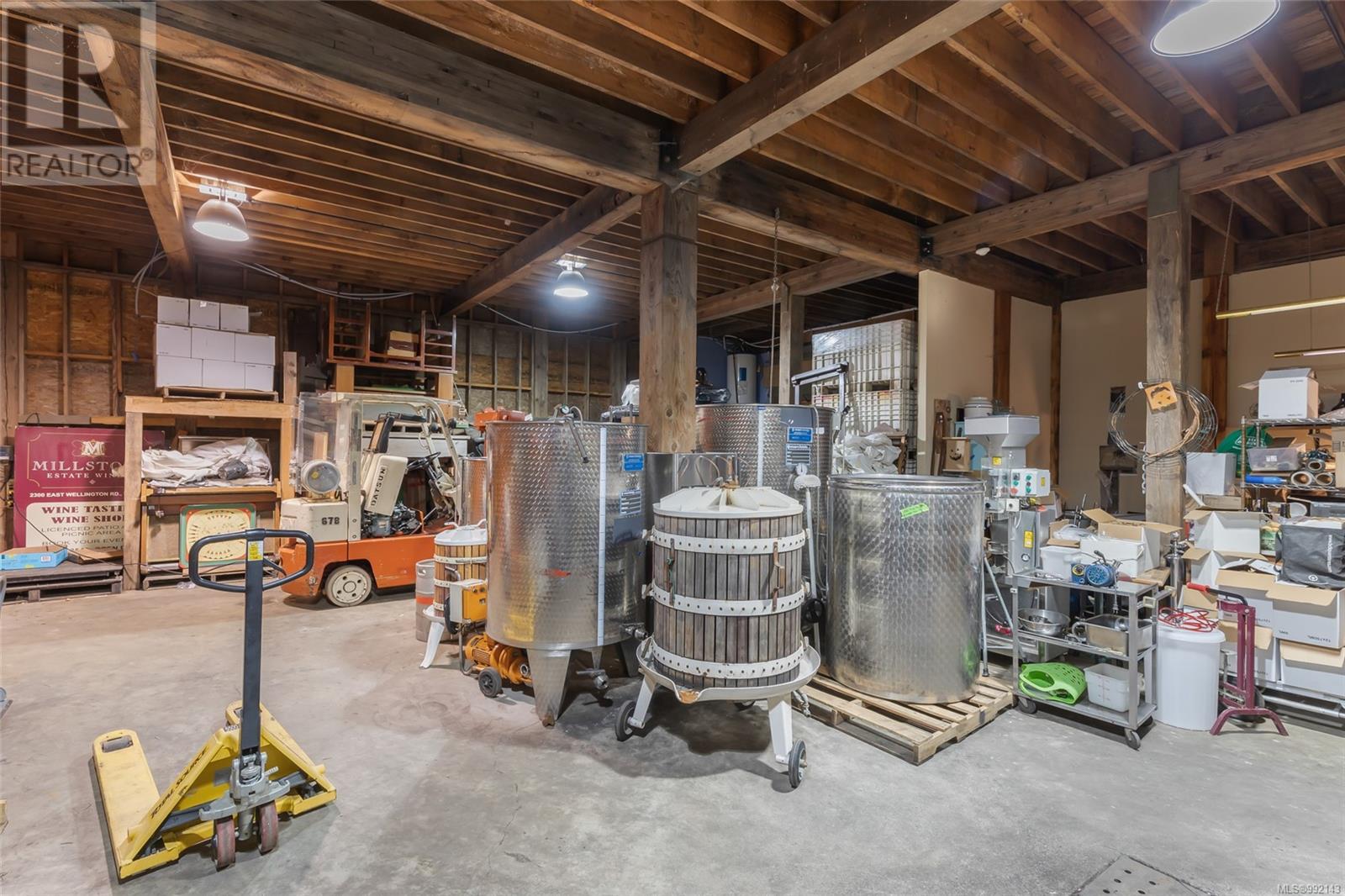 2300 East Wellington Rd