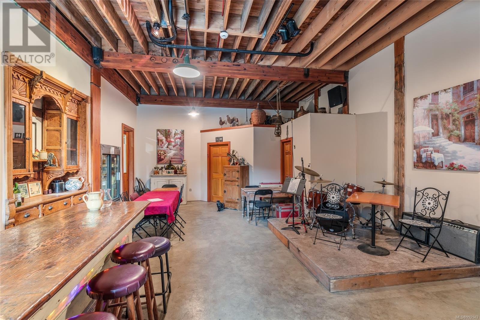 2300 East Wellington Rd