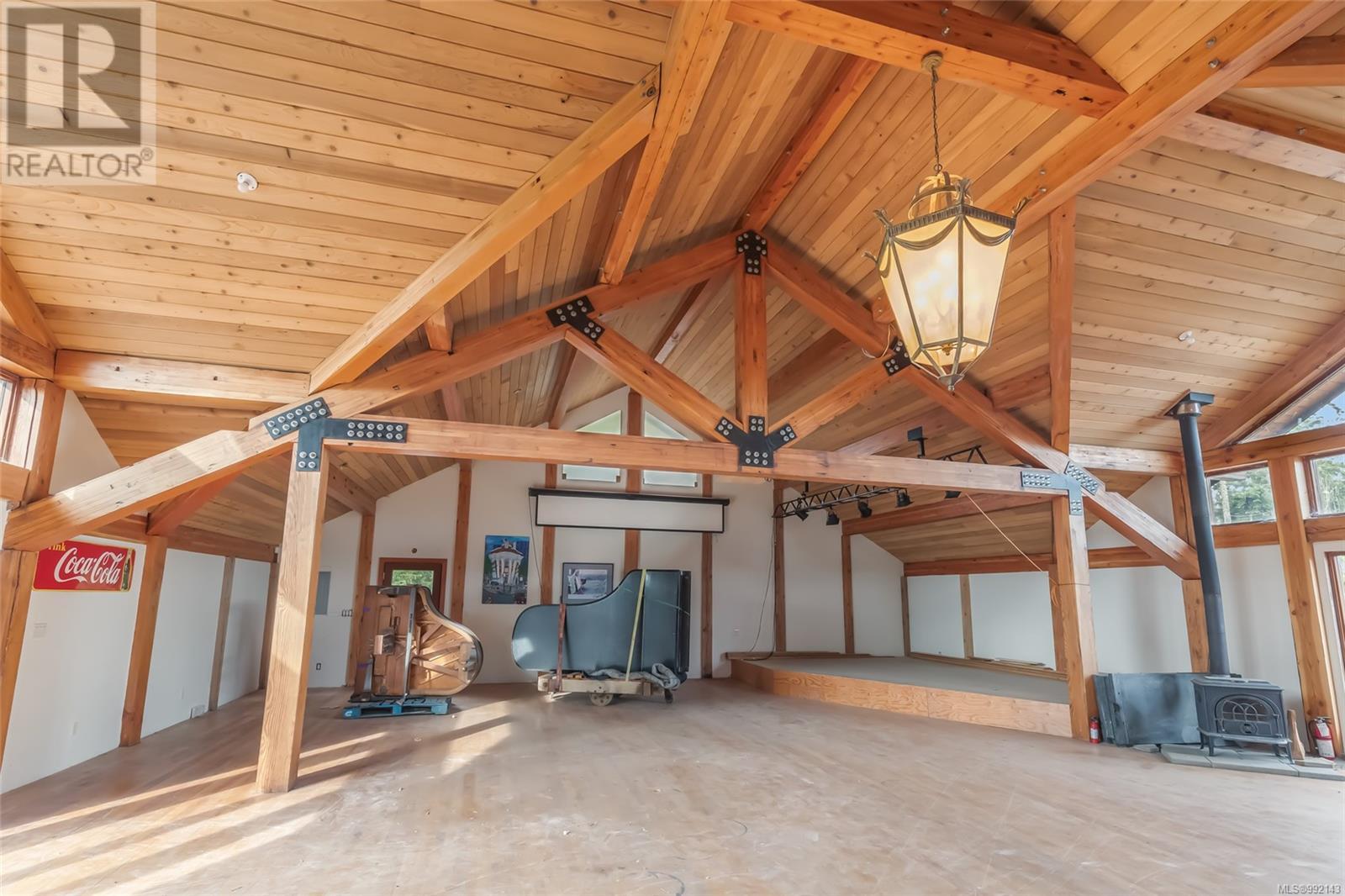 2300 East Wellington Rd