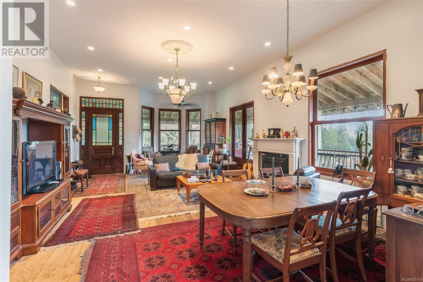 2300 East Wellington Rd