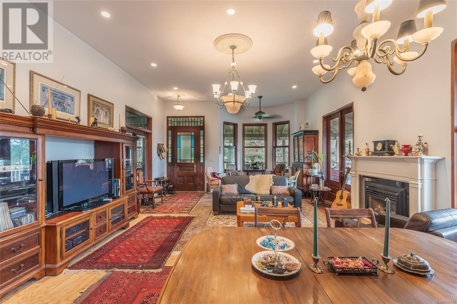 2300 East Wellington Rd