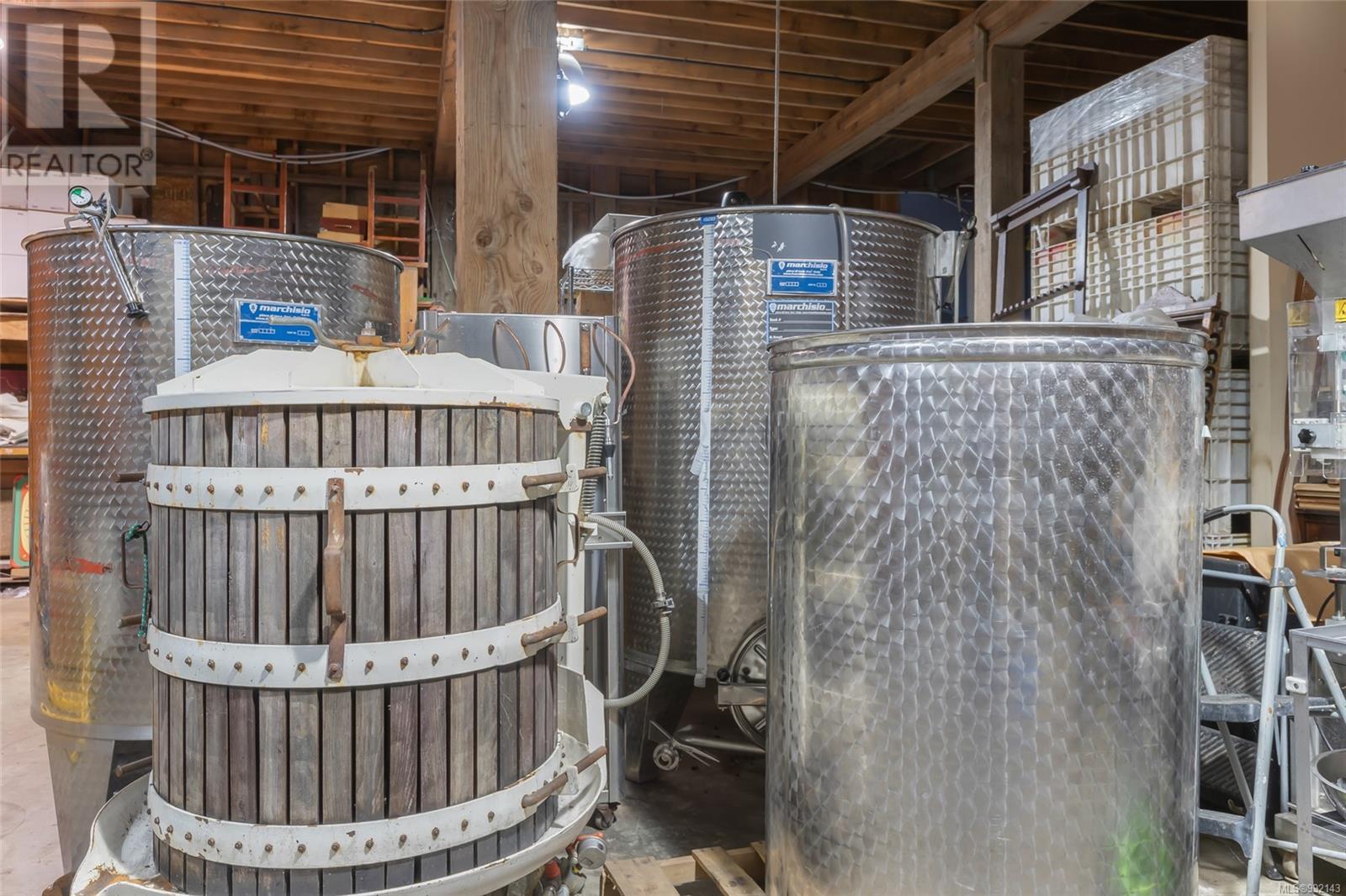 2300 East Wellington Rd