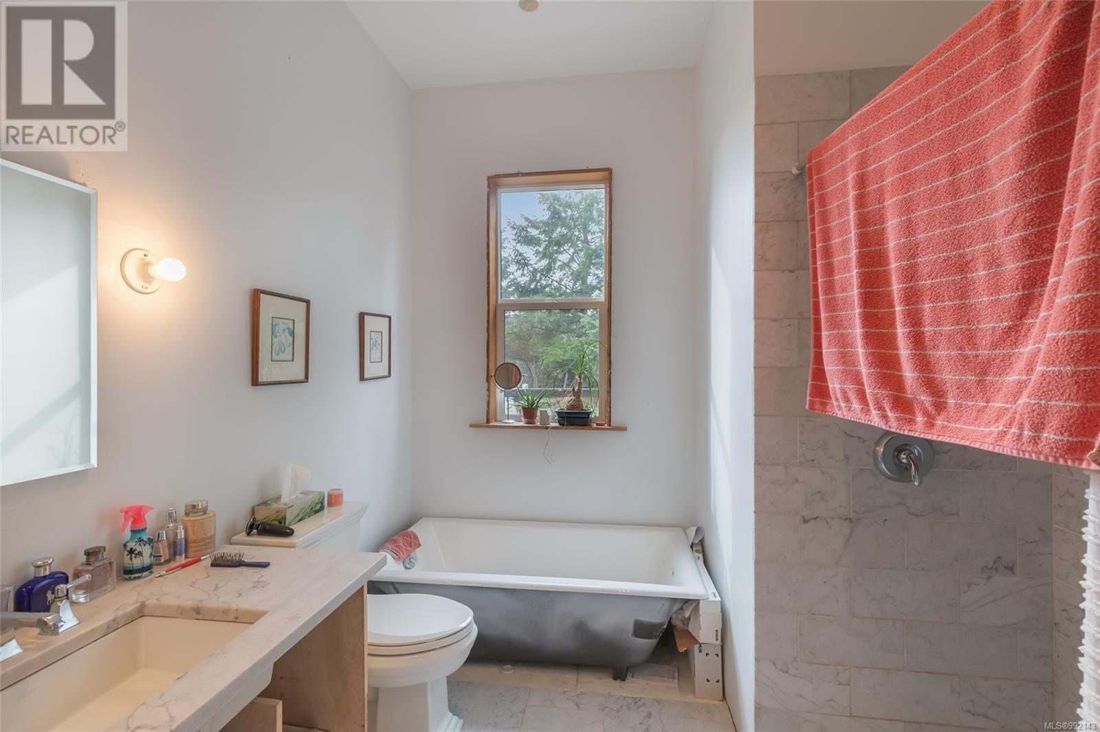 2300 East Wellington Rd