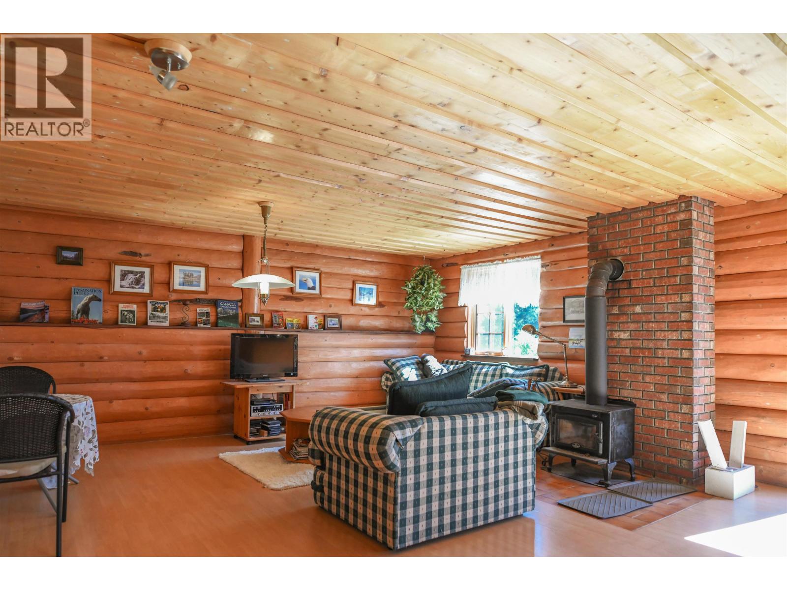 7471 CARIBOO CHALET ROAD