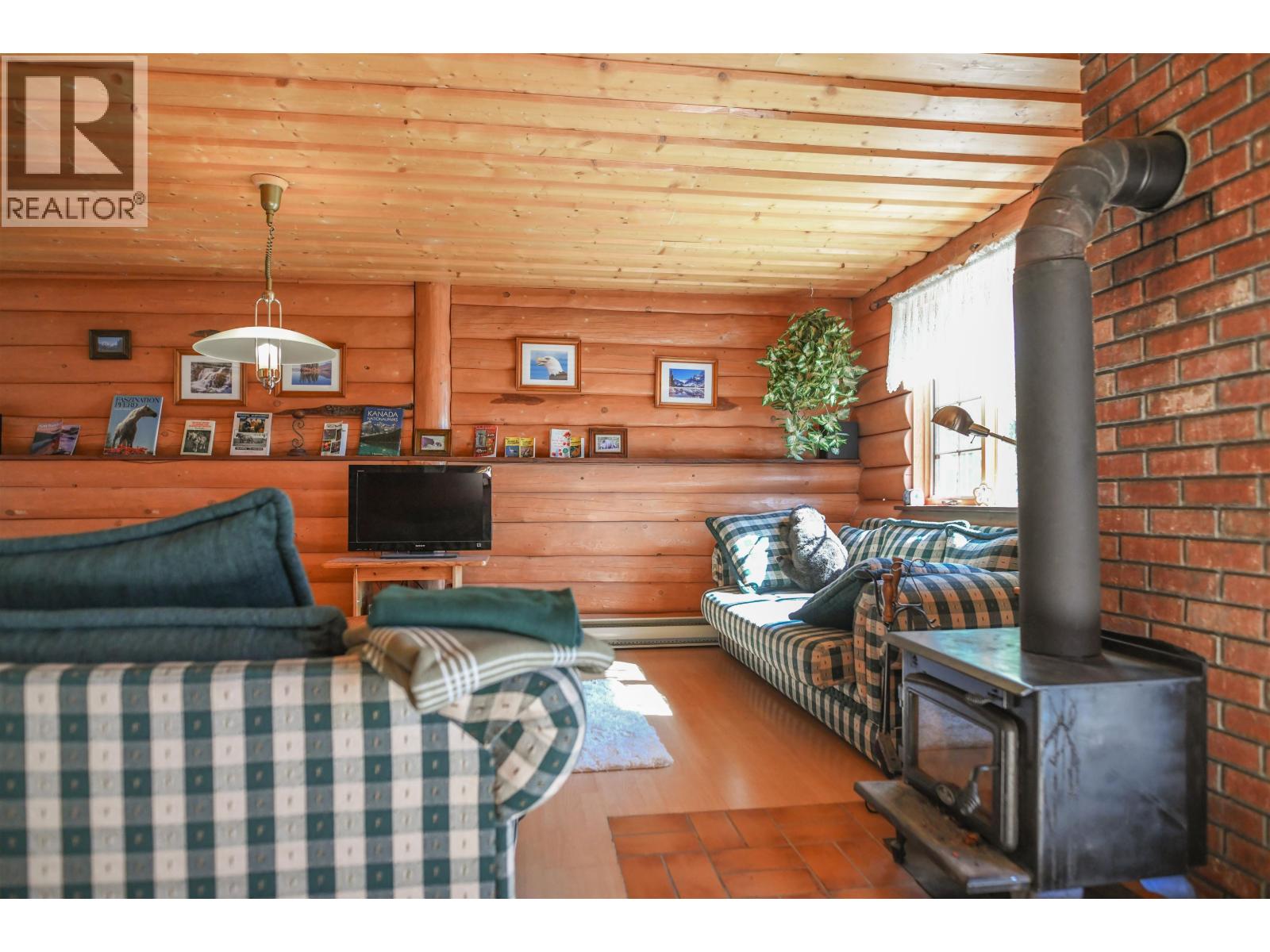 7471 CARIBOO CHALET ROAD