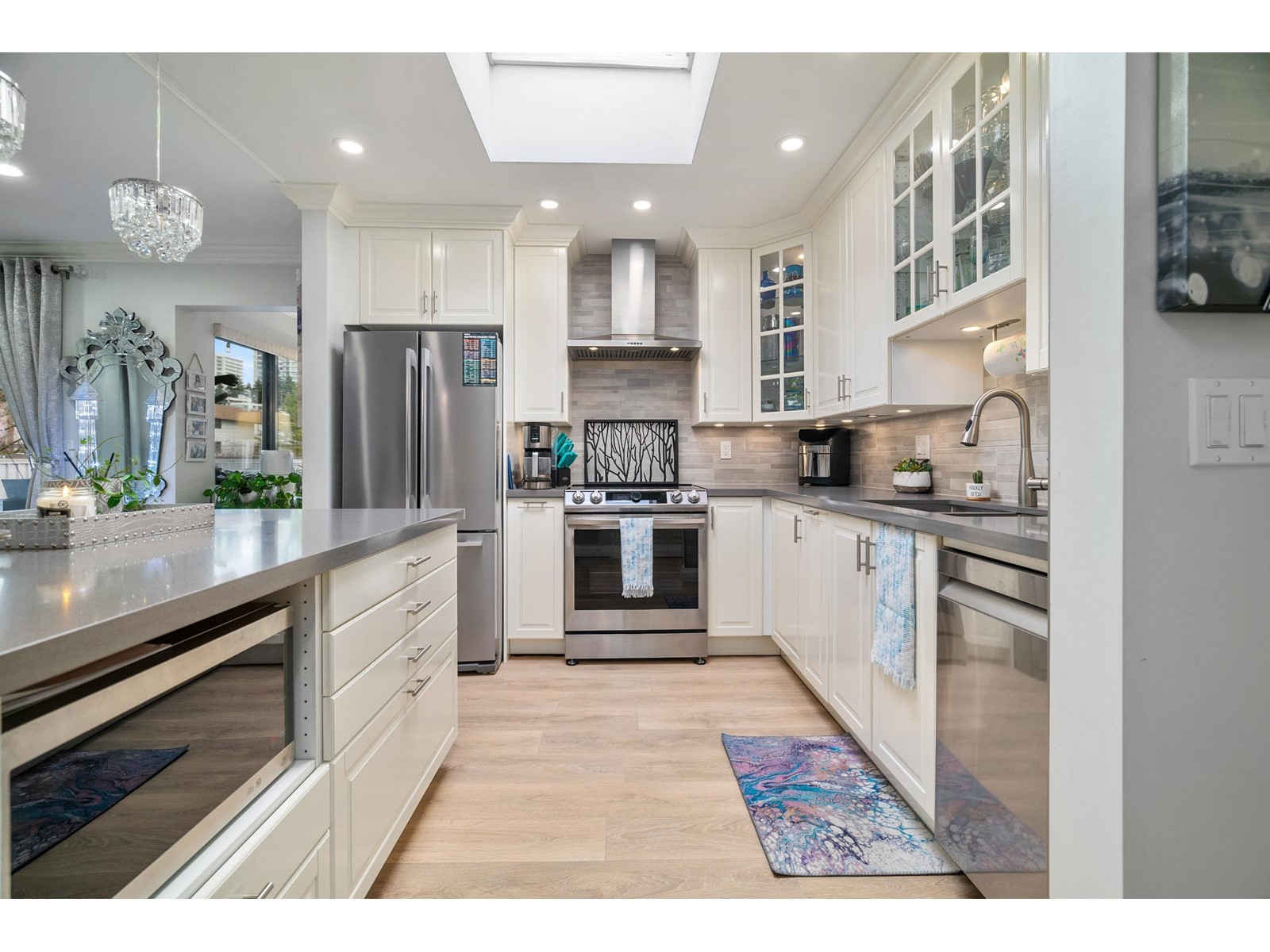 308 14950 THRIFT AVENUE