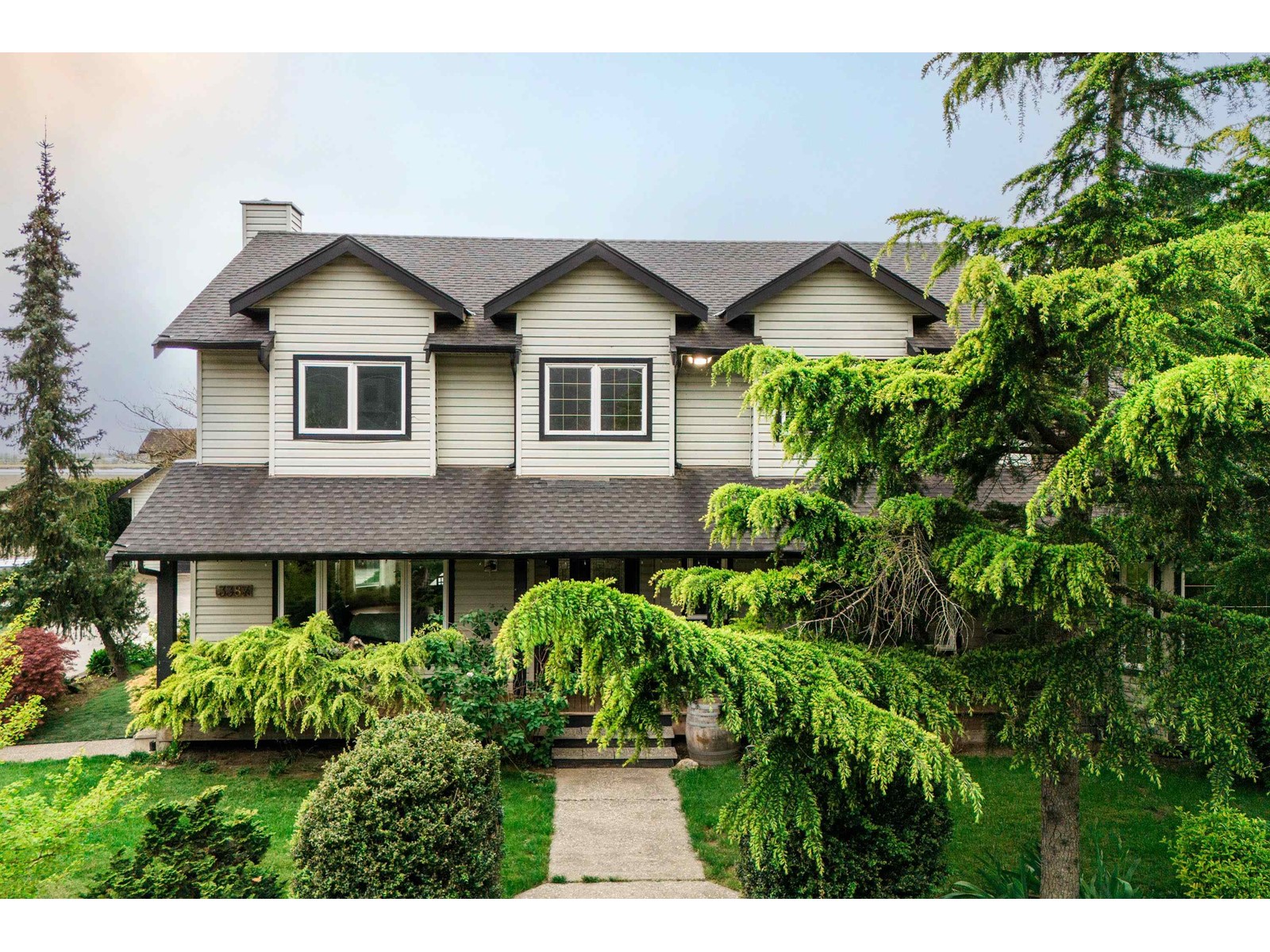 3387 TOLMIE ROAD