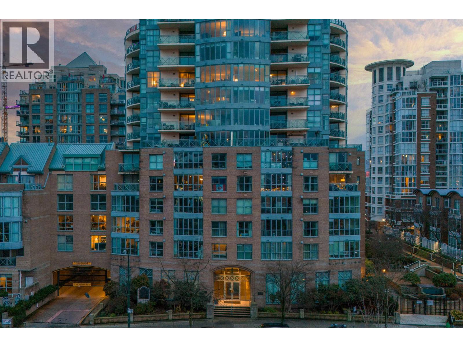 202 1188 QUEBEC STREET