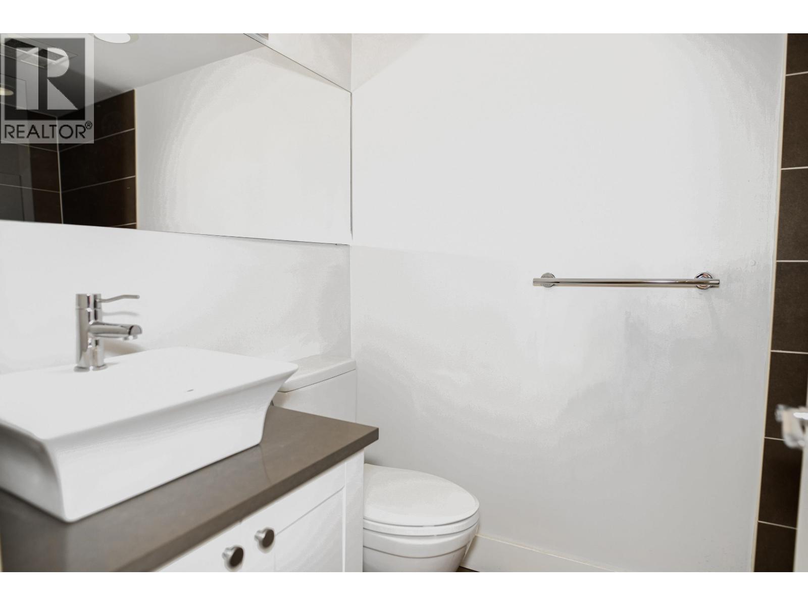 202 1188 QUEBEC STREET