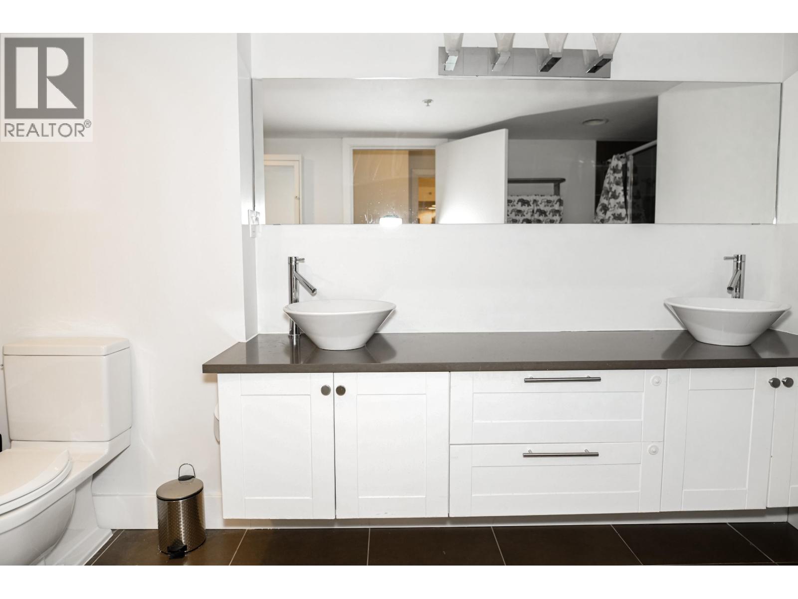 202 1188 QUEBEC STREET