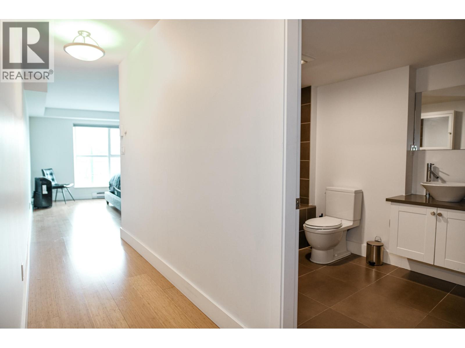 202 1188 QUEBEC STREET