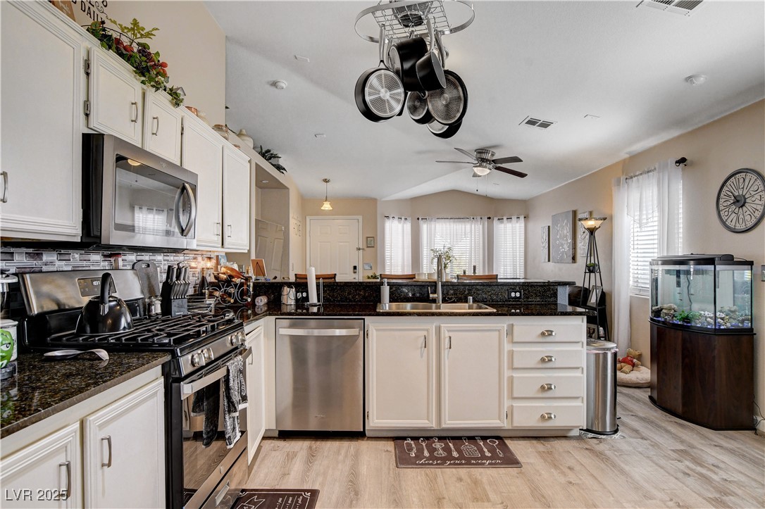 5009 Royal Lake Avenue