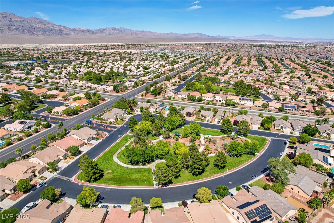 5009 Royal Lake Avenue