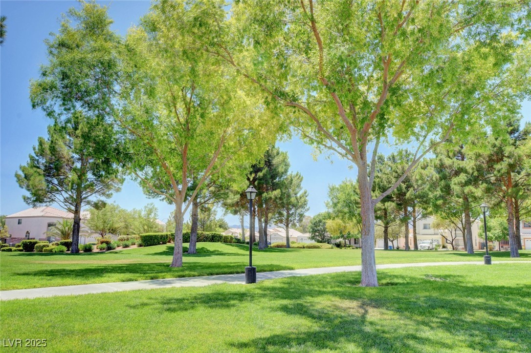 5009 Royal Lake Avenue