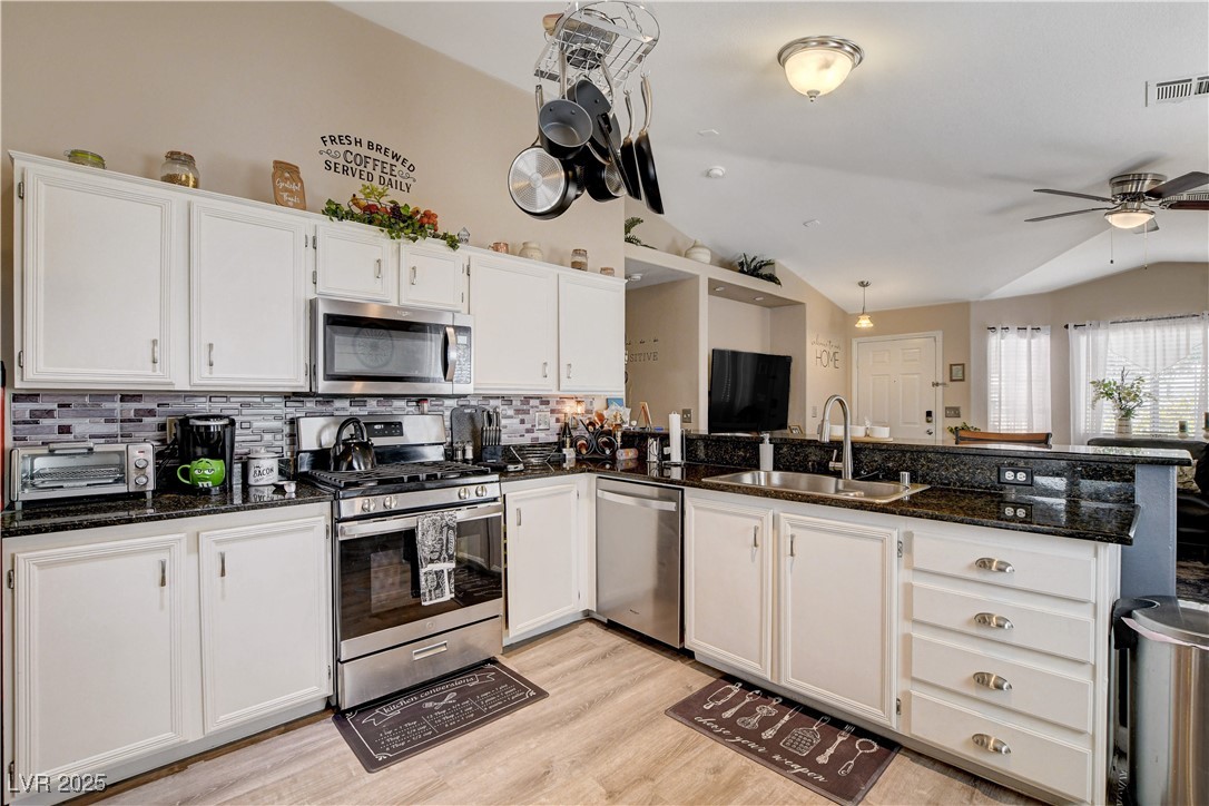 5009 Royal Lake Avenue