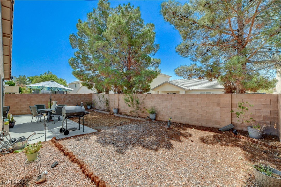 5009 Royal Lake Avenue