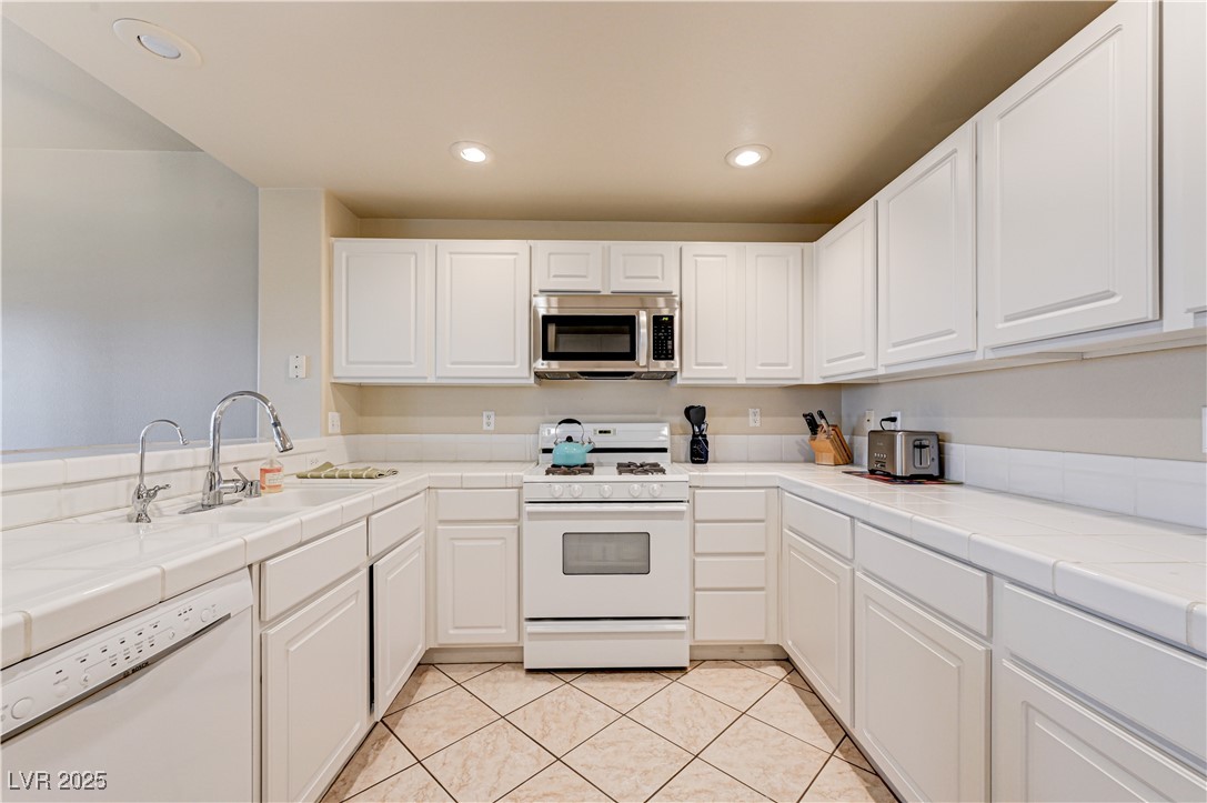 830 Picotte Street 101