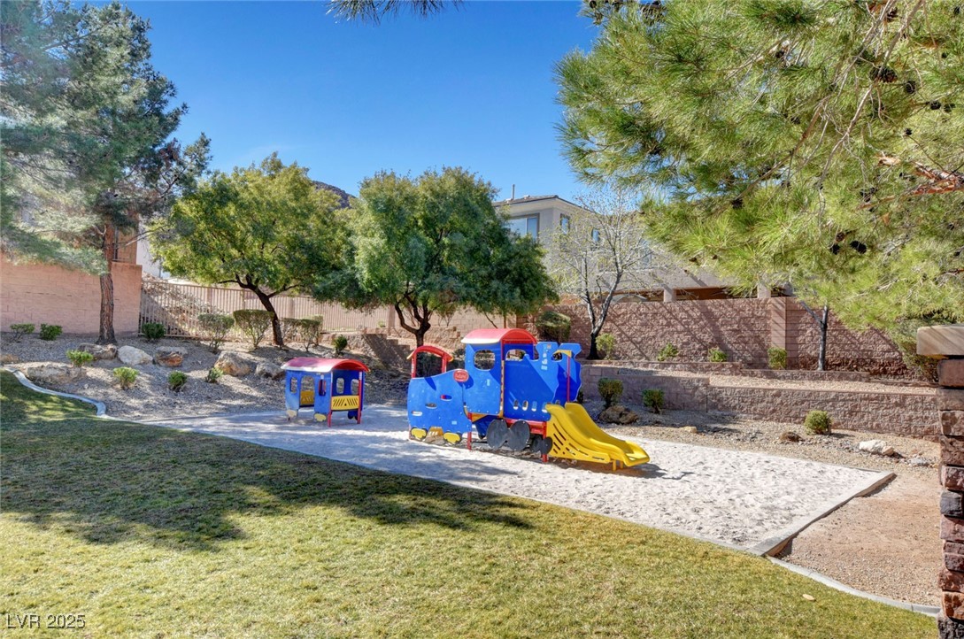 722 Solitude Point Avenue