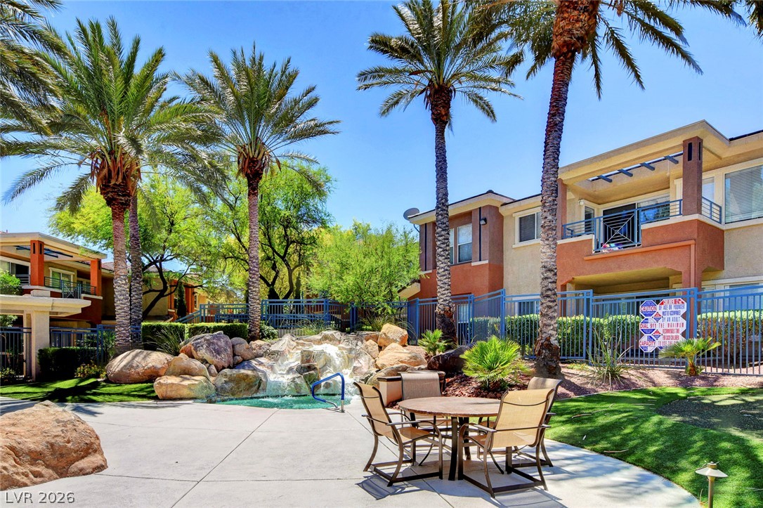 10820 Amber Ridge Drive 202