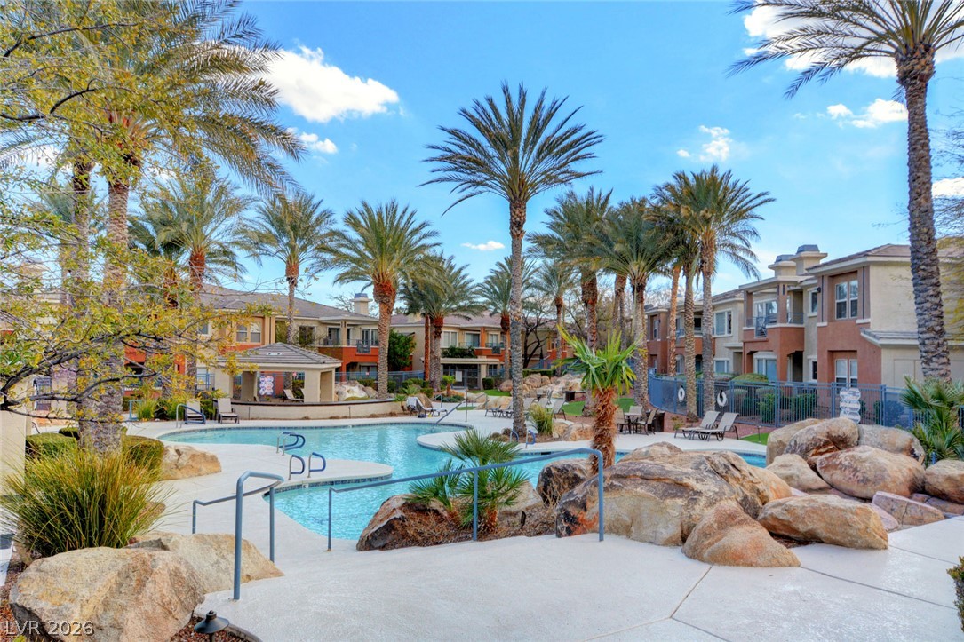 10820 Amber Ridge Drive 202
