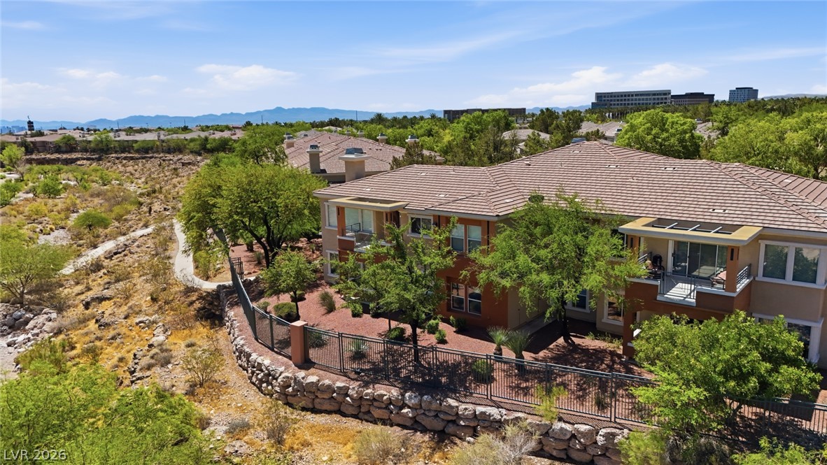 10820 Amber Ridge Drive 202