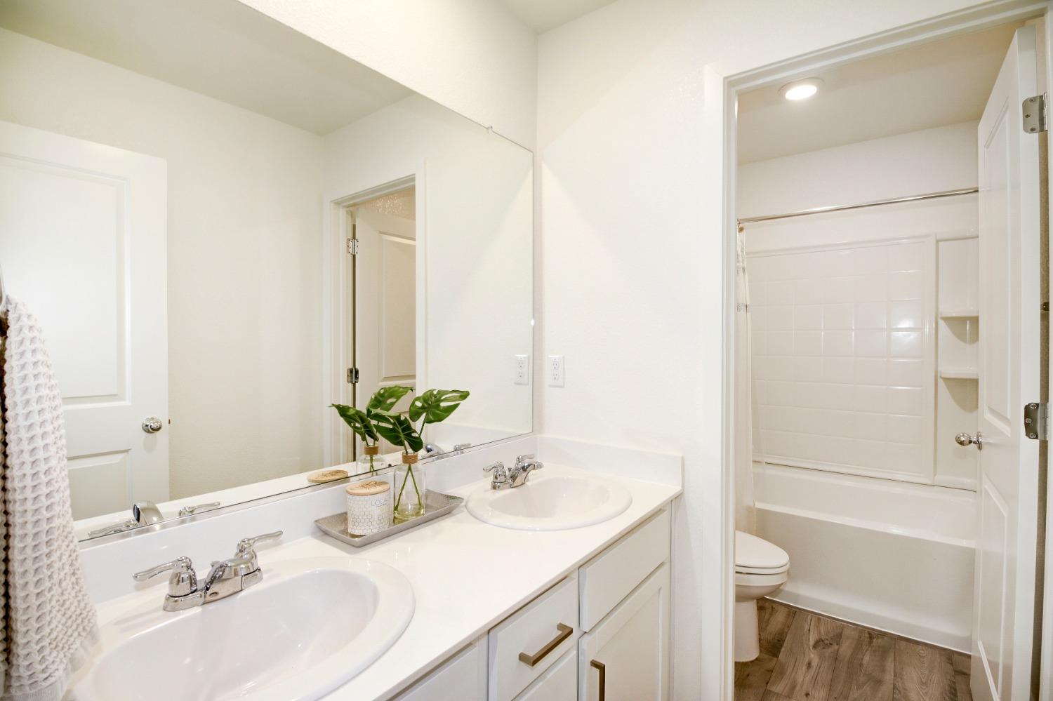 5241 Star Dance Circle