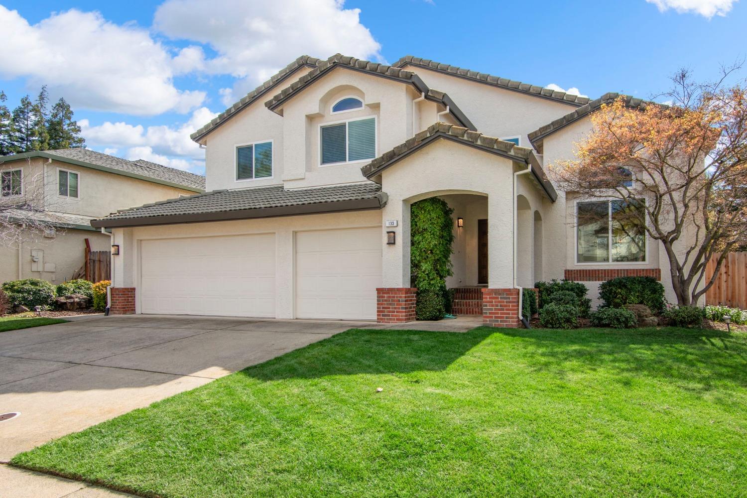 133 Dulverton Circle