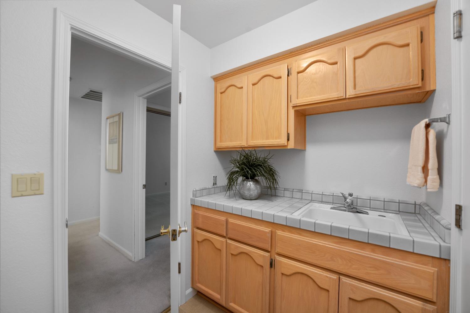 5606 Montclair Circle