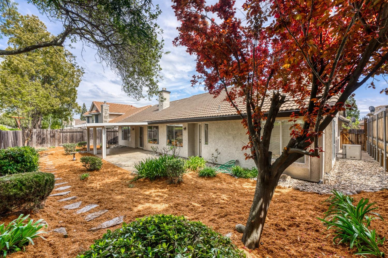 5606 Montclair Circle