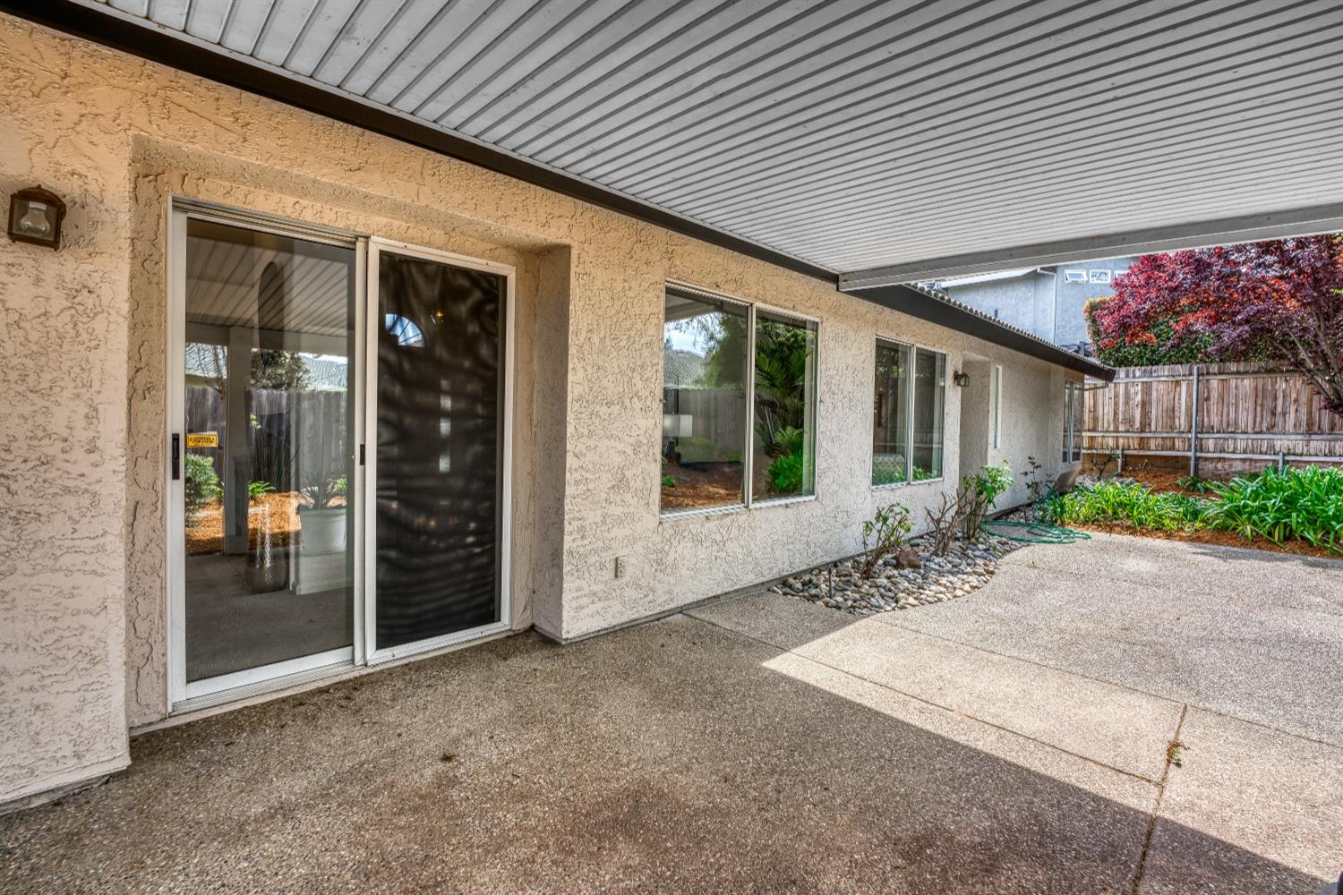 5606 Montclair Circle