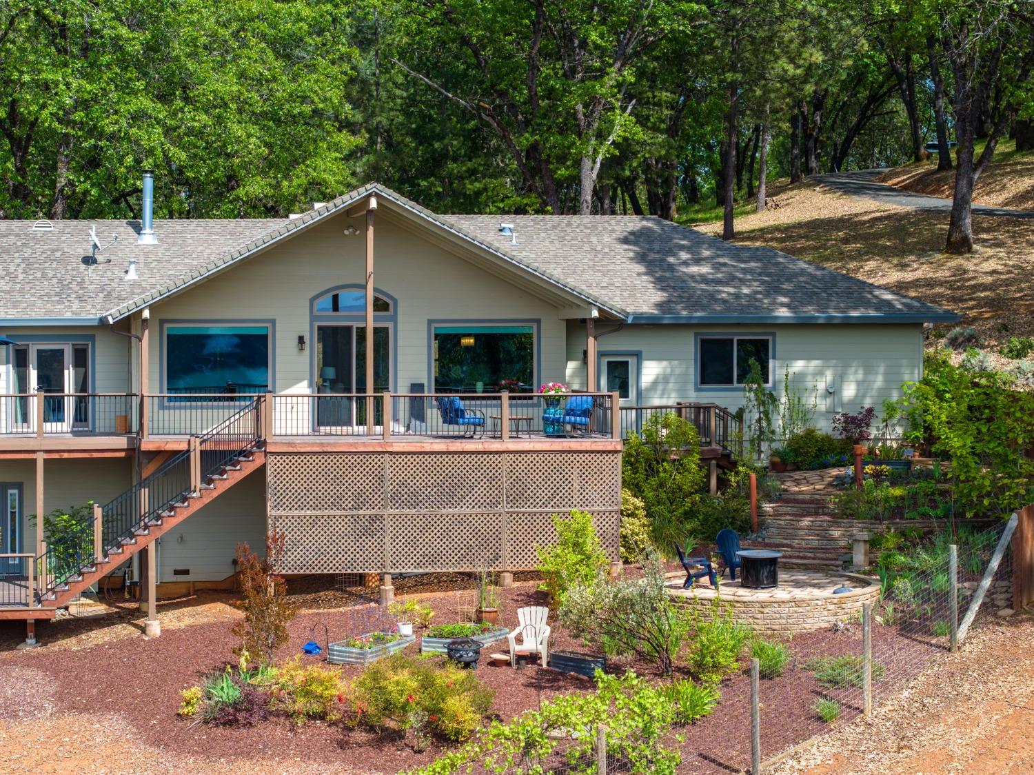 2555 Lake Van Giesen Road