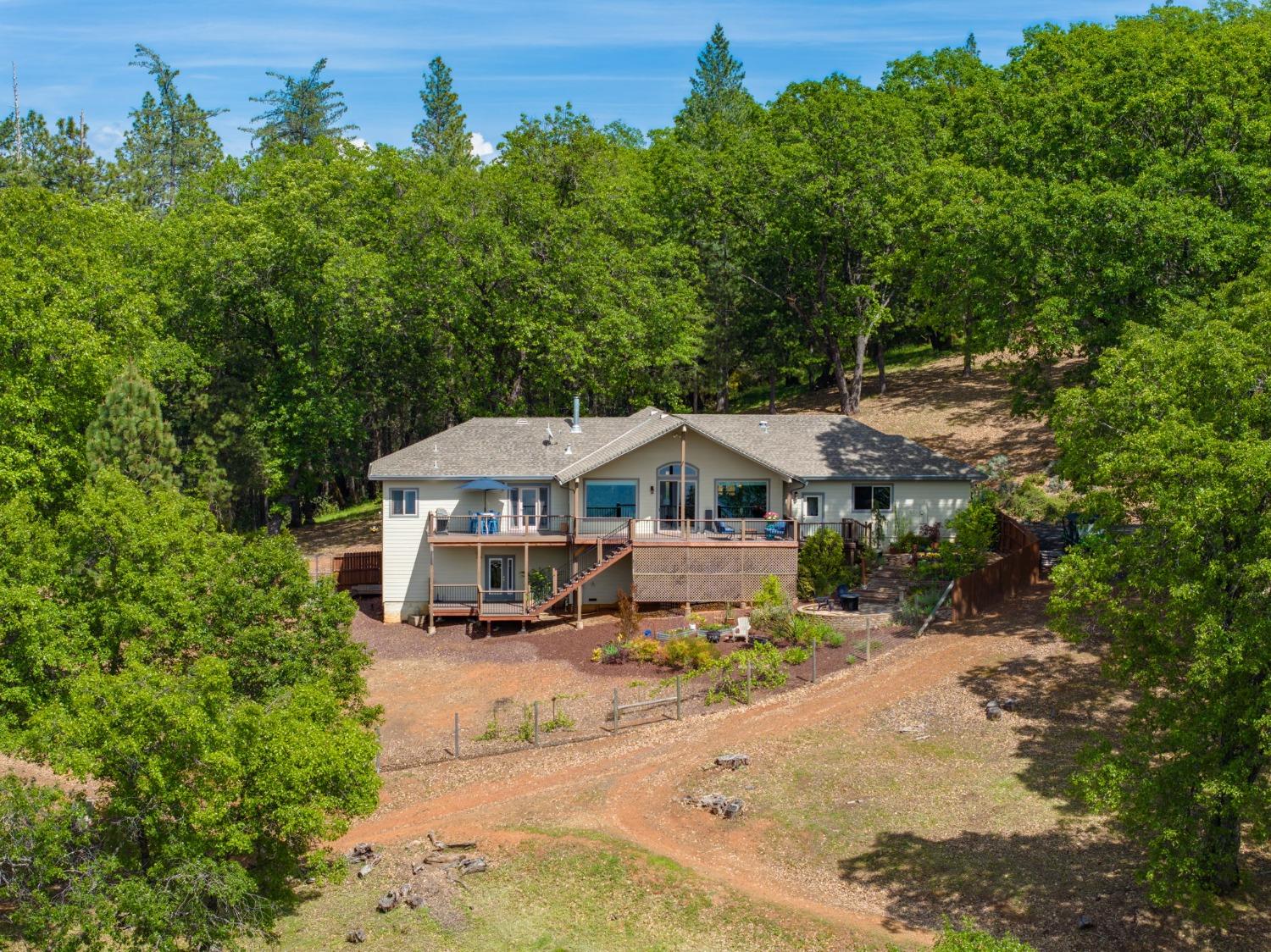 2555 Lake Van Giesen Road