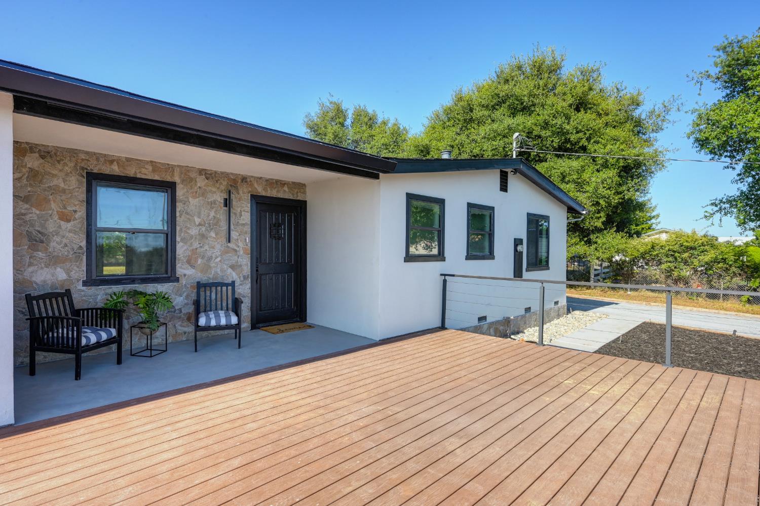 12445 Ladd Lane