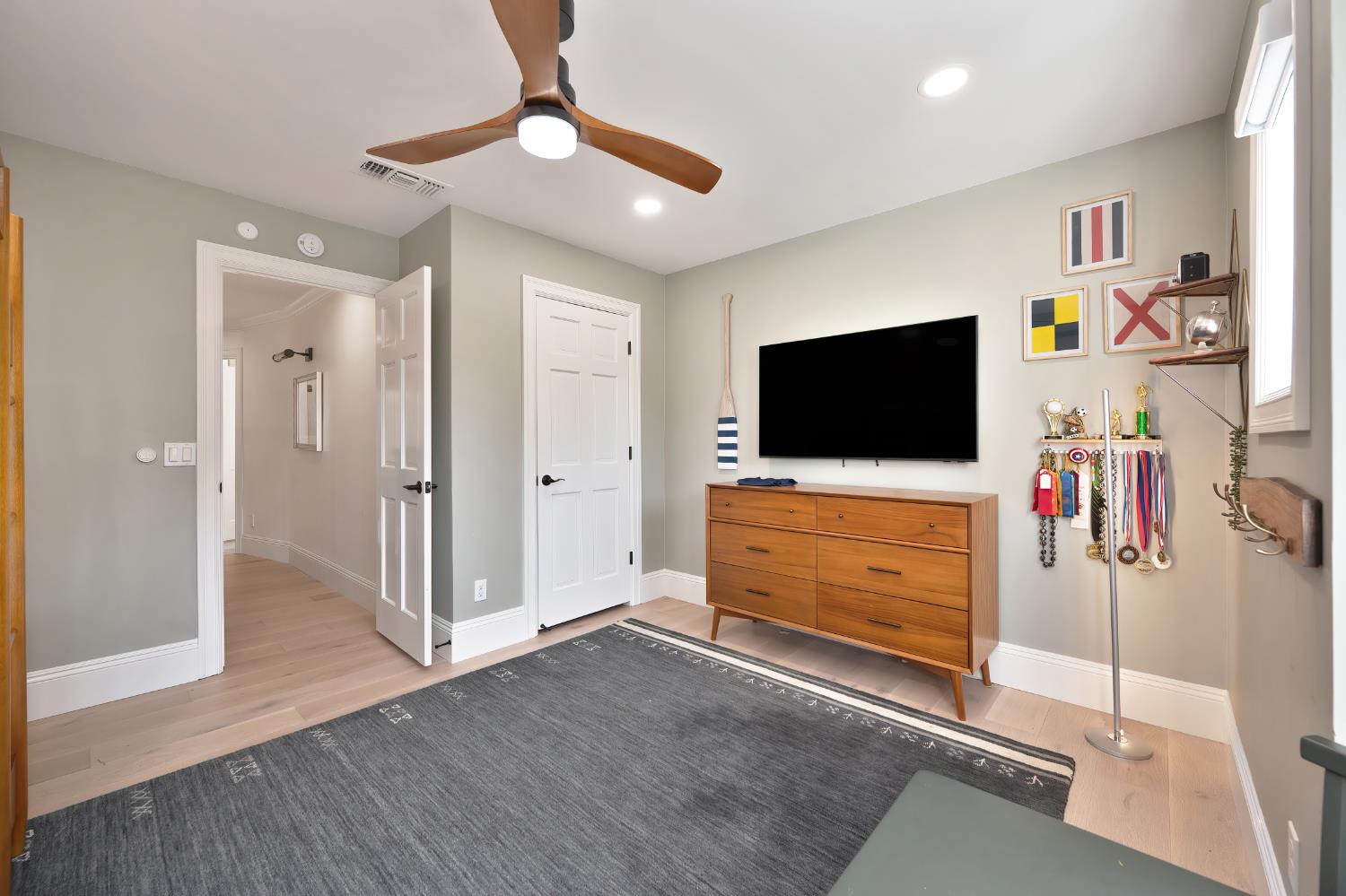 8060 Shelborne Drive