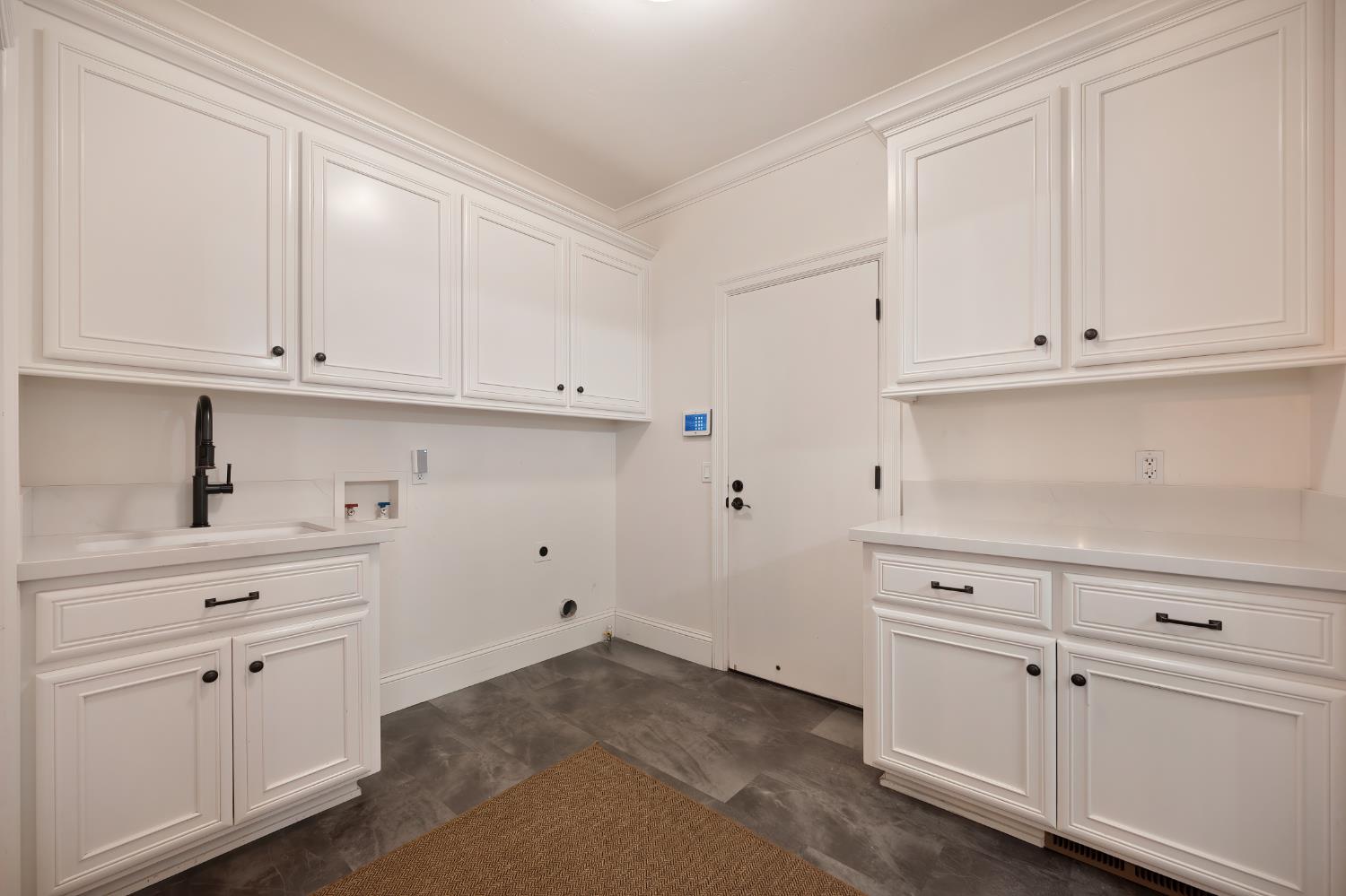 8060 Shelborne Drive