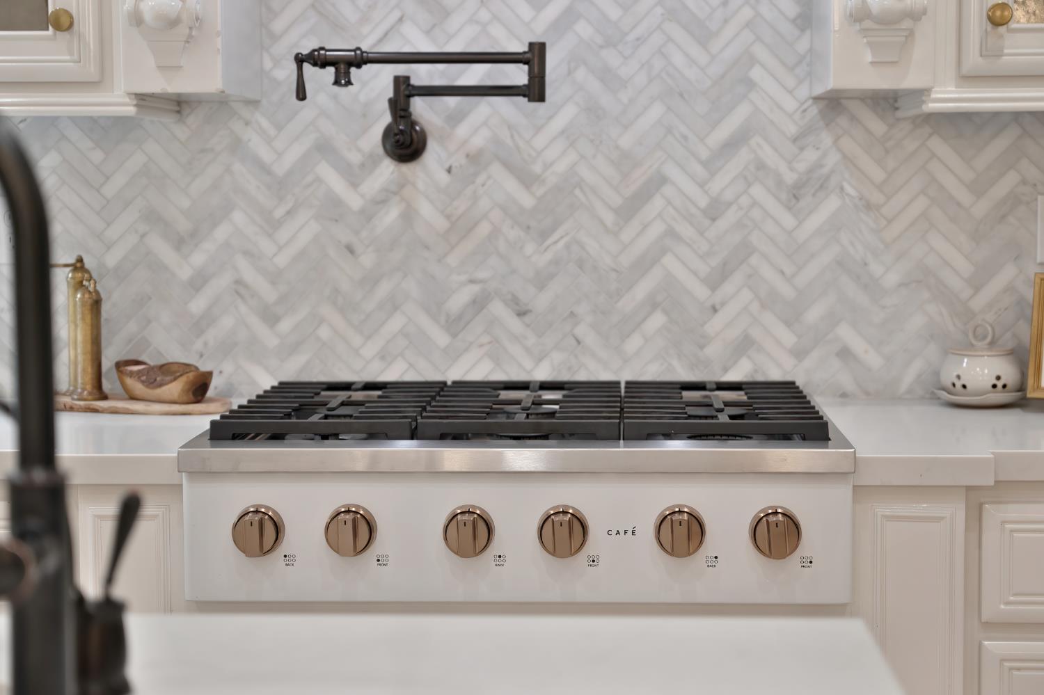 8060 Shelborne Drive