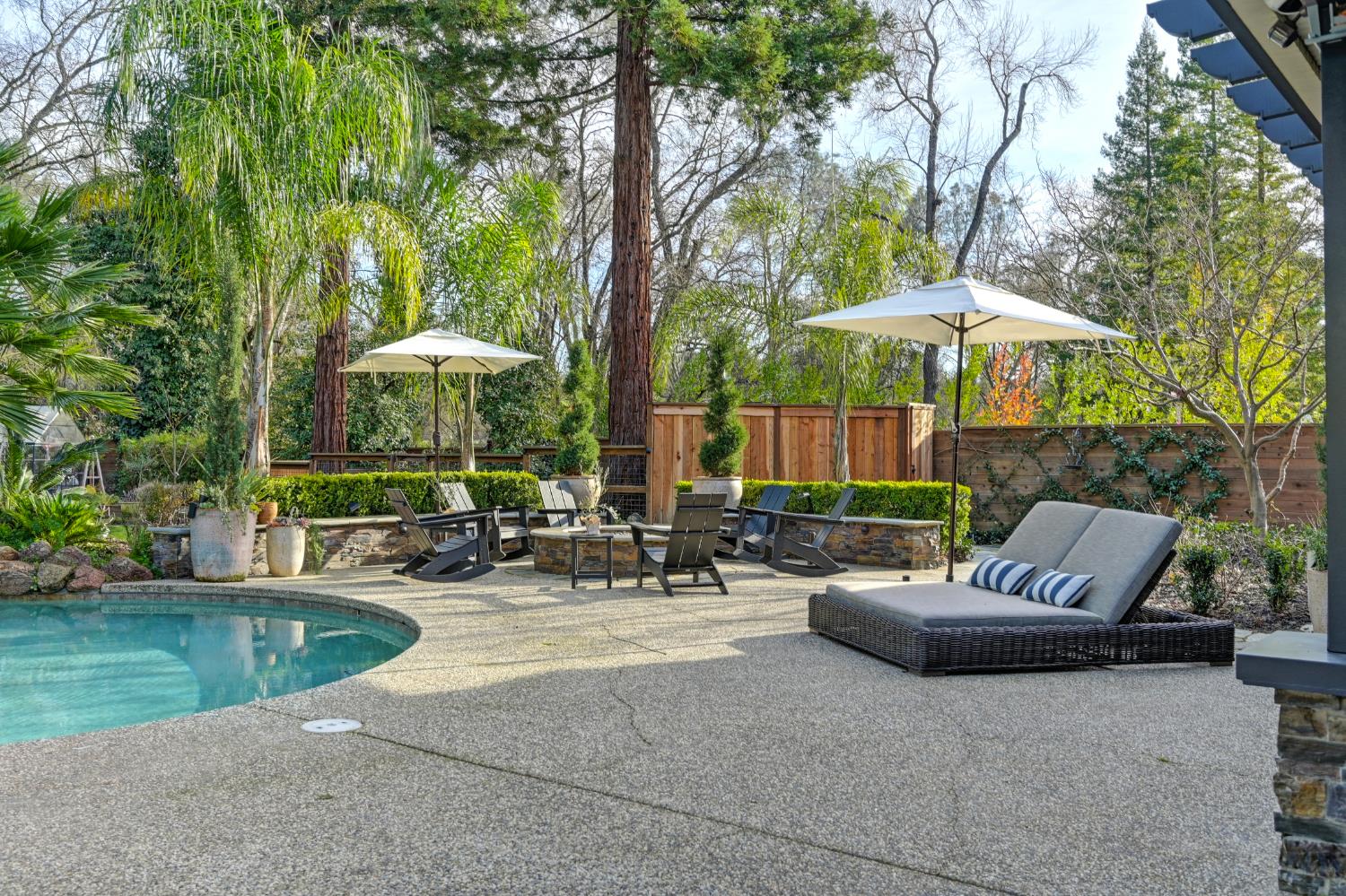 8060 Shelborne Drive