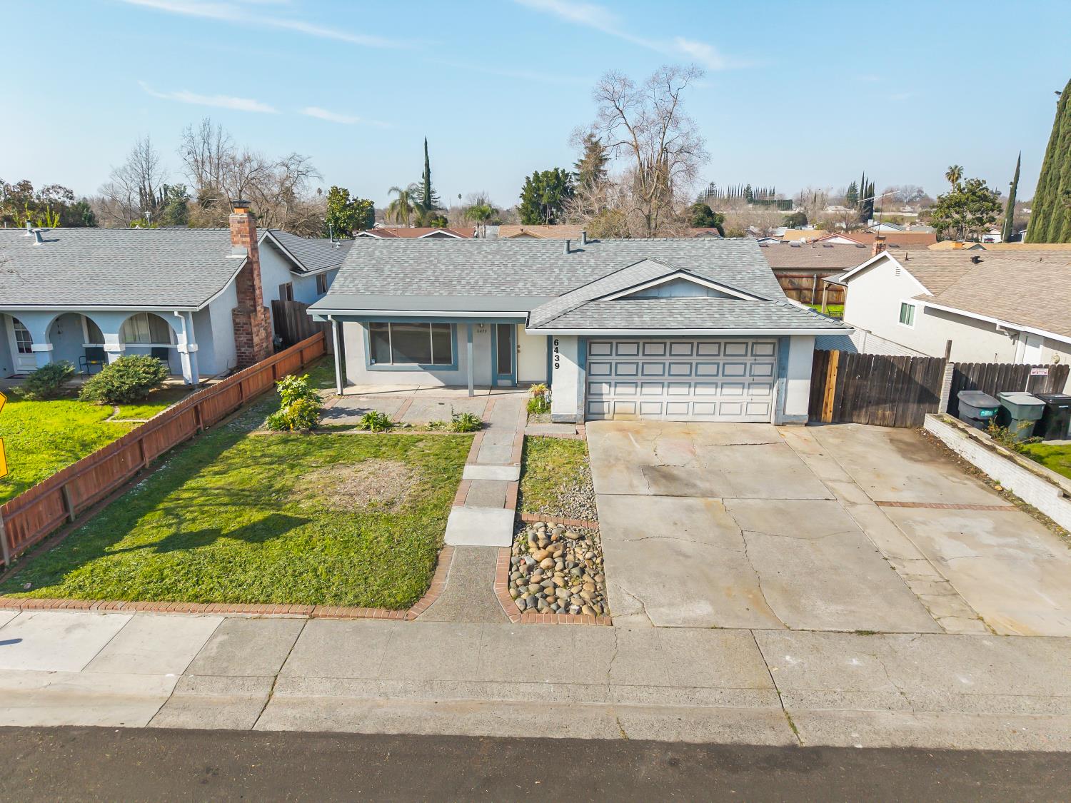 6439 Villa Drive