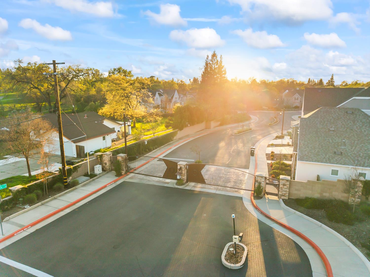 5520 Twin Bridges Loop