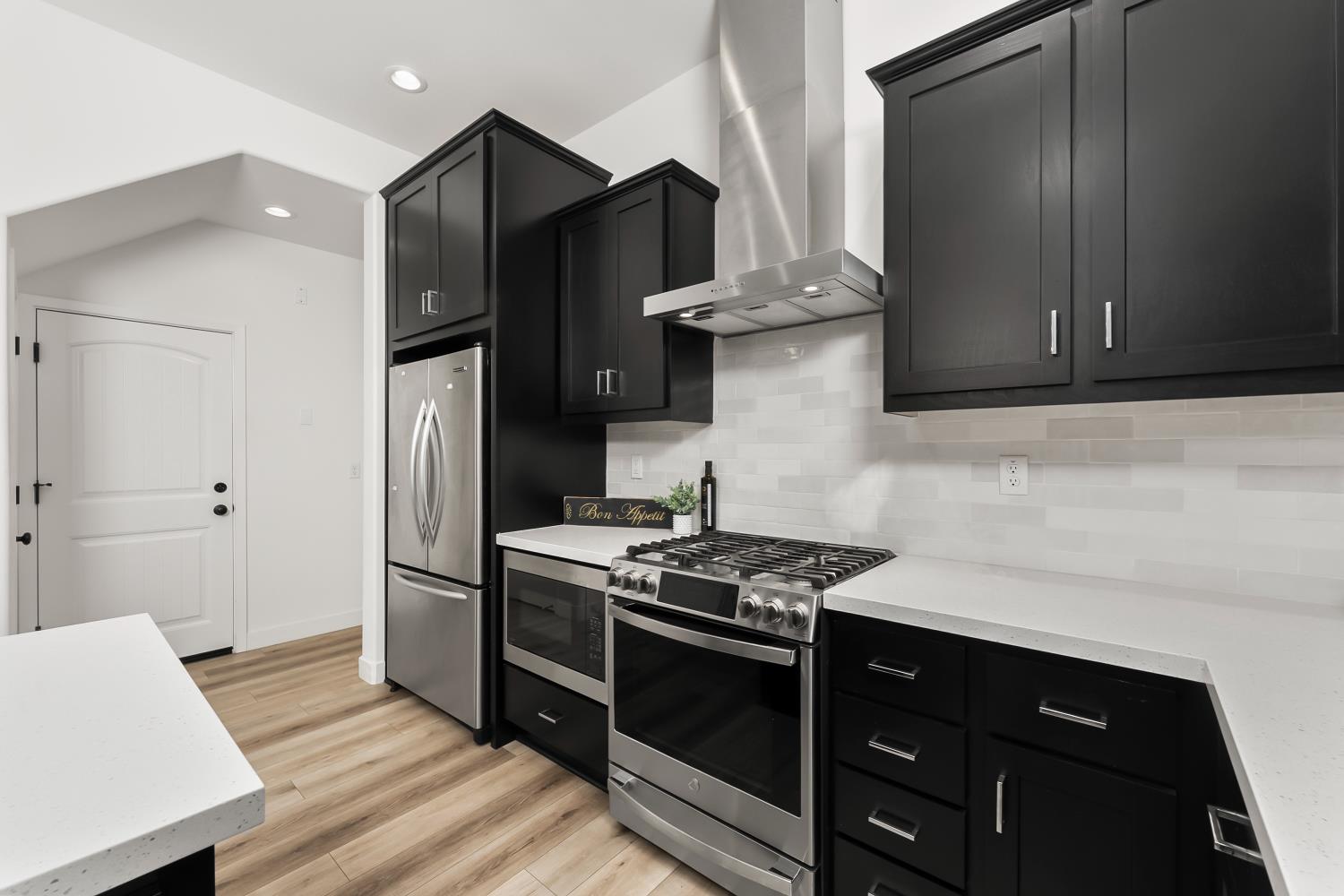 5520 Twin Bridges Loop