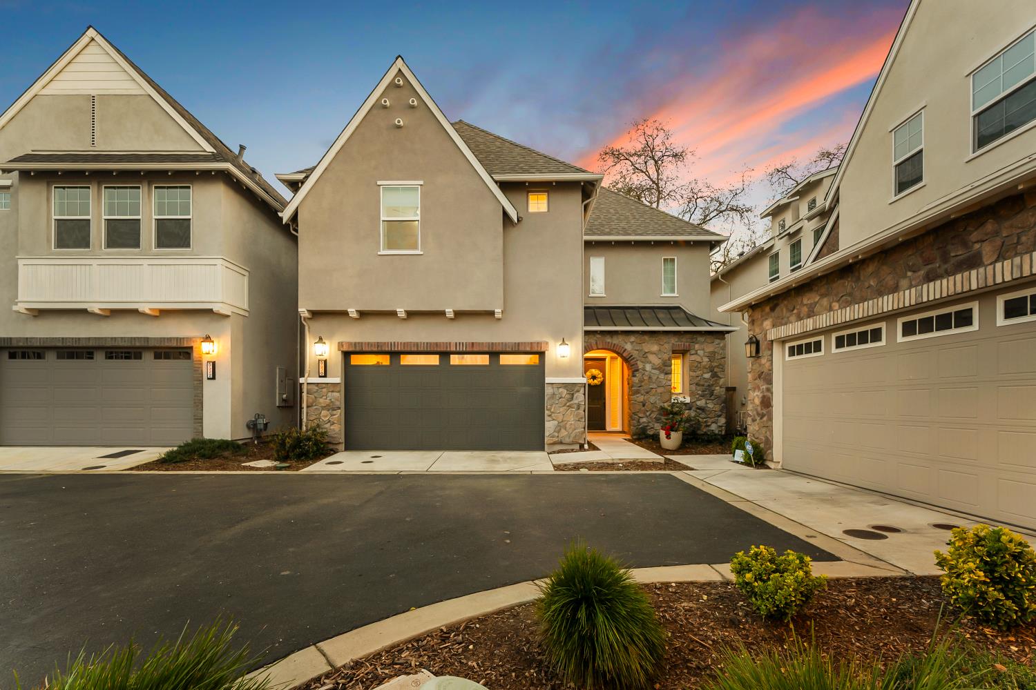 5520 Twin Bridges Loop