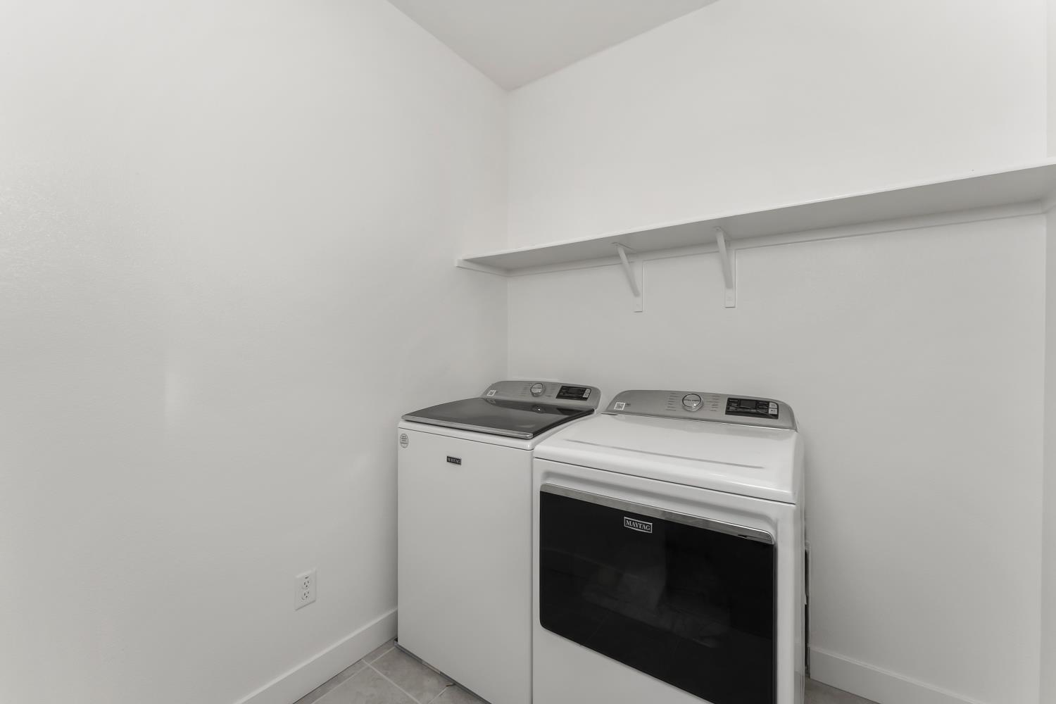 5520 Twin Bridges Loop