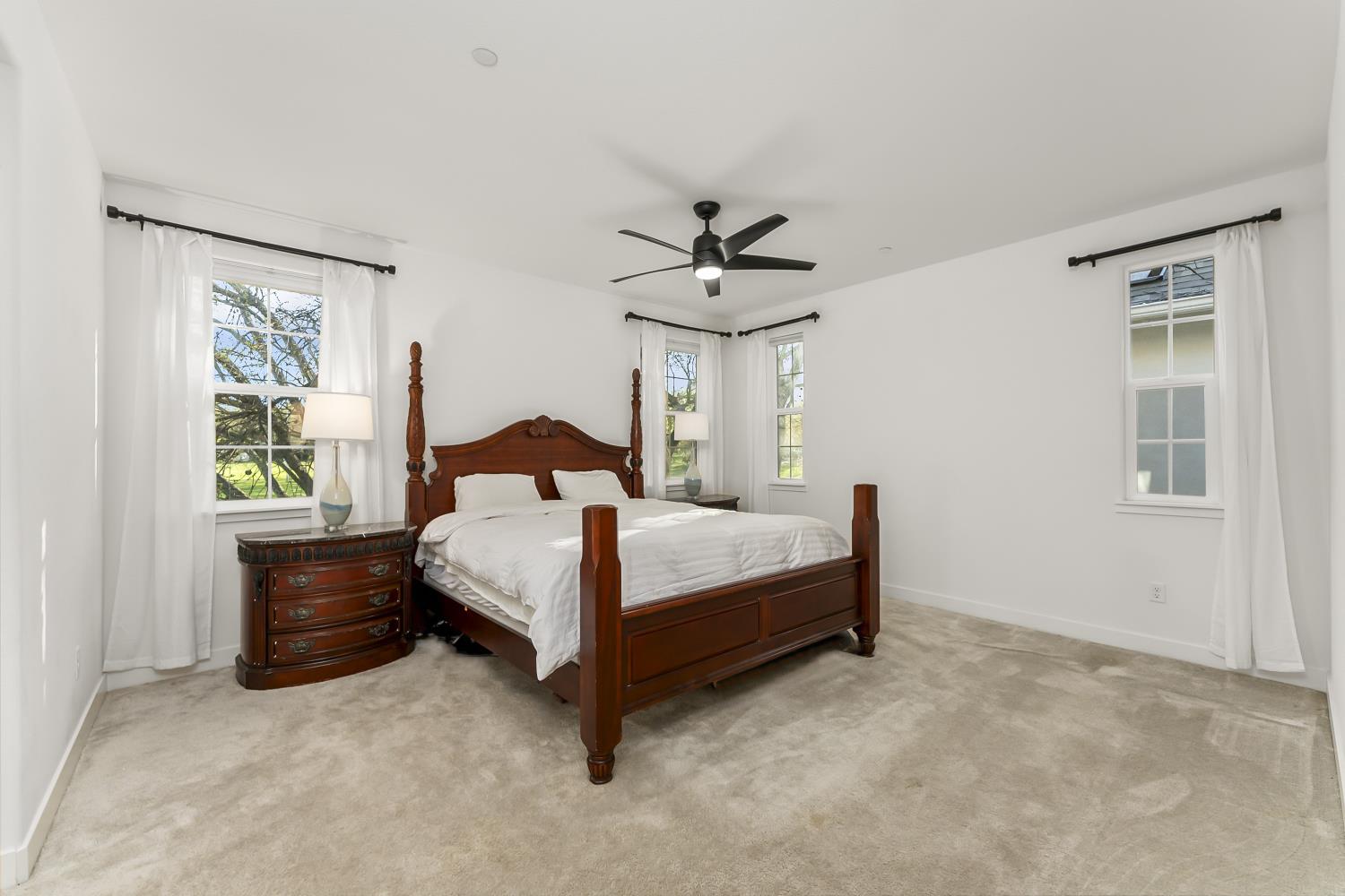 5520 Twin Bridges Loop