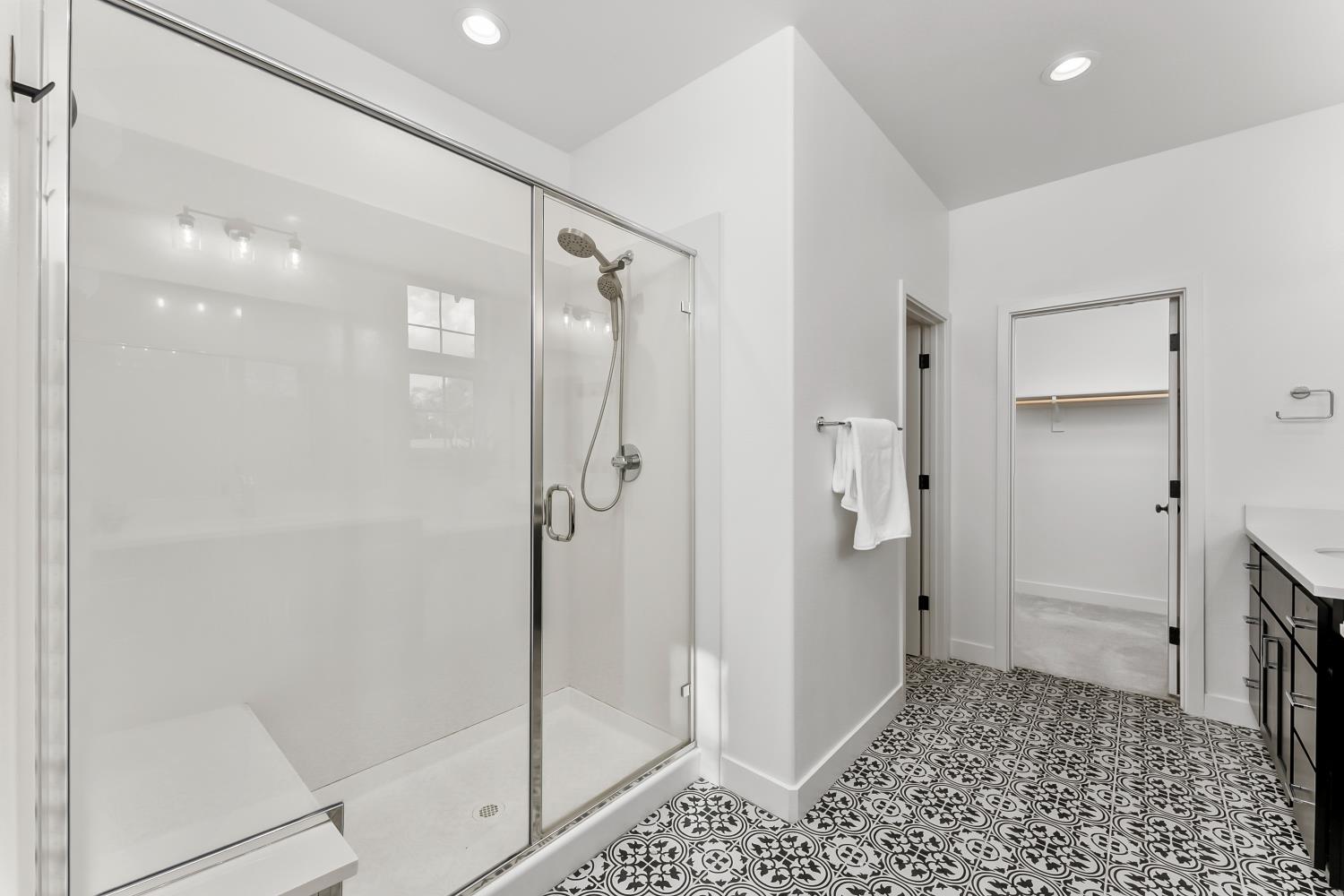 5520 Twin Bridges Loop